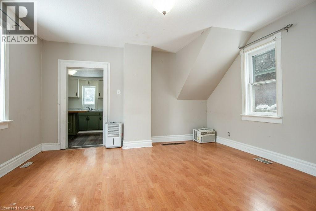 40 Krug Street, Kitchener, Ontario  N2H 2X7 - Photo 11 - 40791082