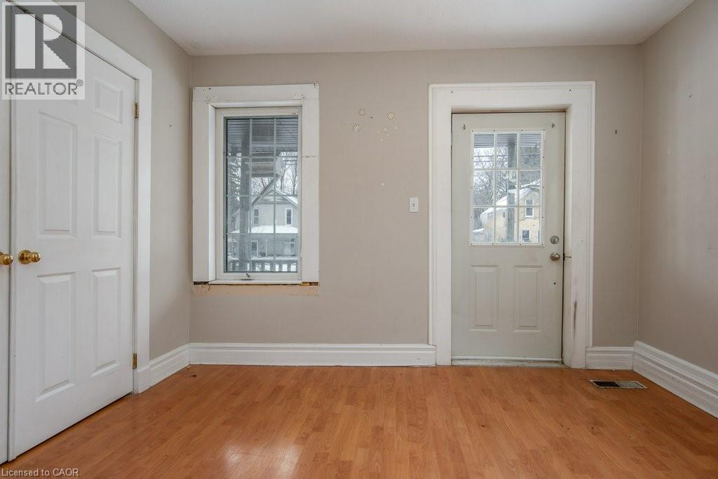 40 Krug Street, Kitchener, Ontario  N2H 2X7 - Photo 7 - 40791082