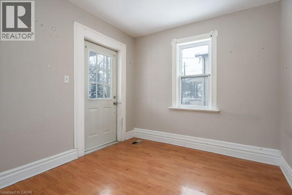 40 Krug Street, Kitchener, Ontario  N2H 2X7 - Photo 8 - 40791082