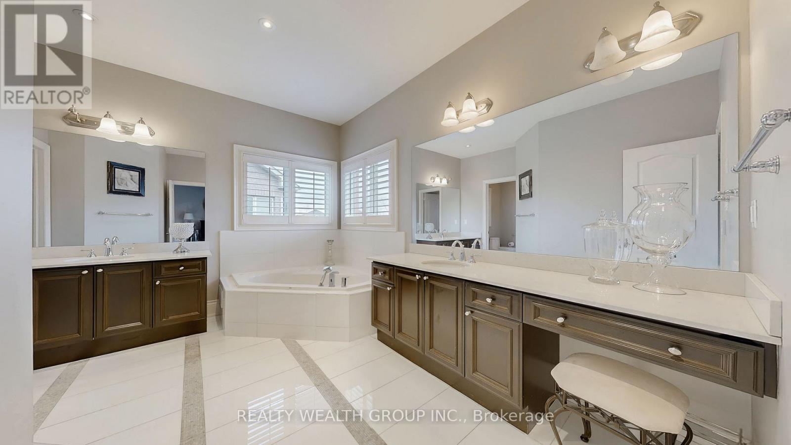 43 Catano Court, Richmond Hill, Ontario  L4S 2V4 - Photo 17 - N12593076