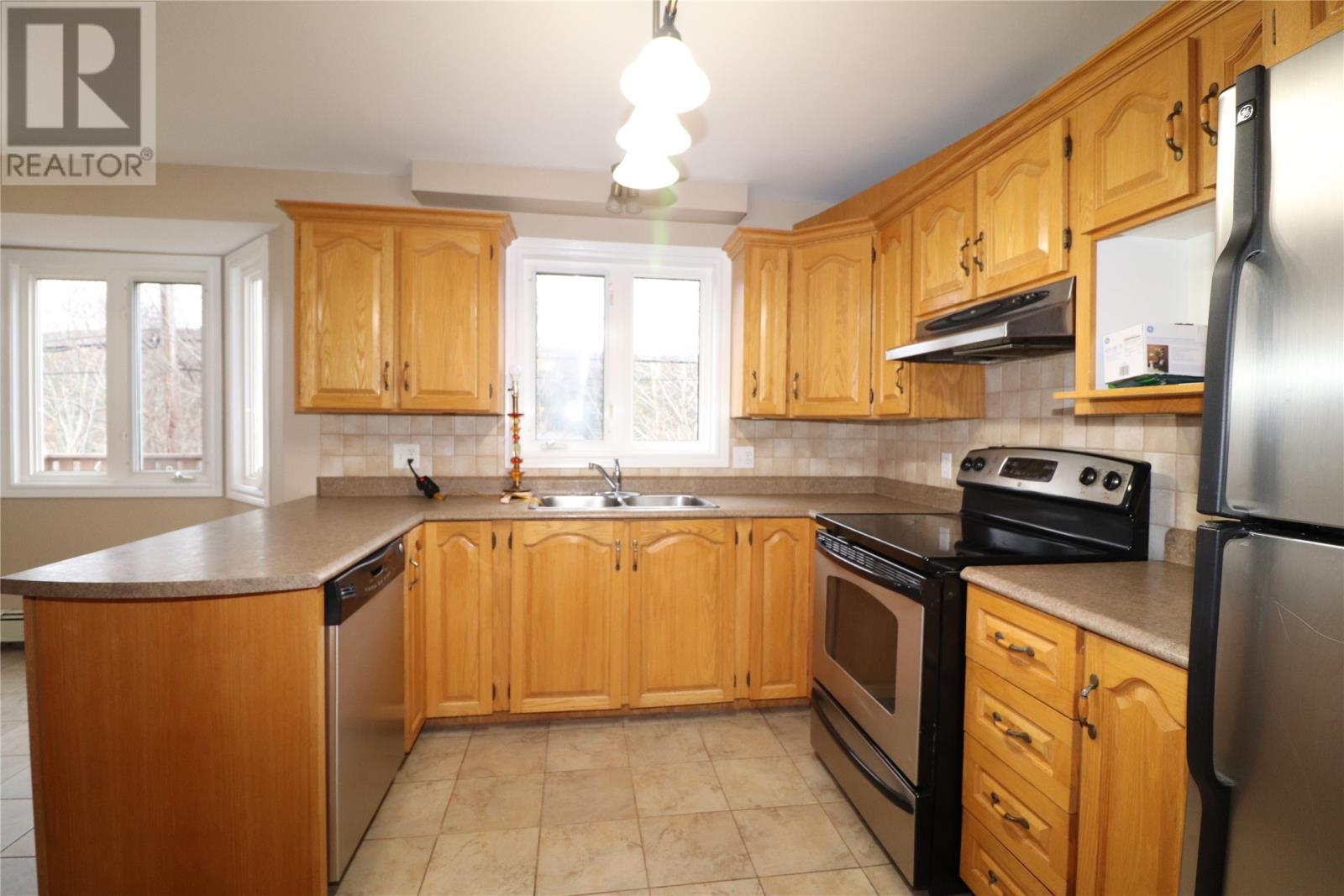 35 Parkhill Street, St. John's, Newfoundland & Labrador  A1E 6B1 - Photo 8 - 1292316