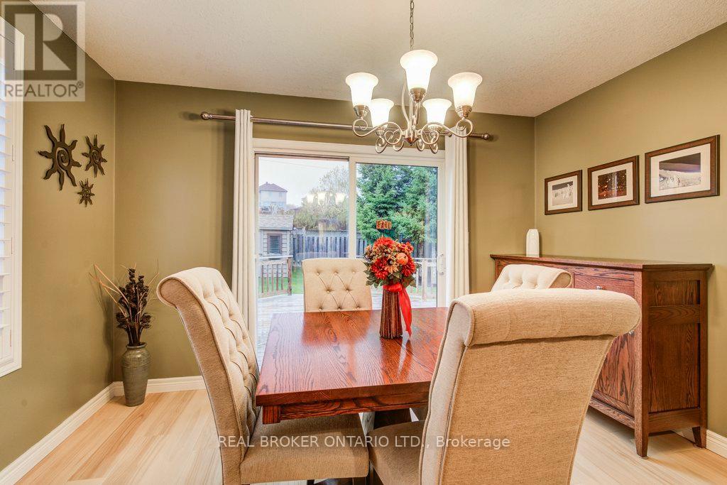 678 Interlaken Drive, Waterloo, Ontario  N2T 2Y5 - Photo 18 - X12593068