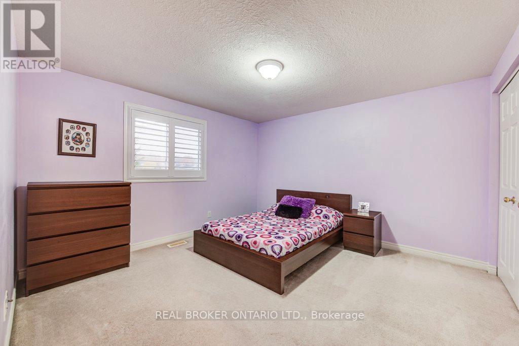 678 Interlaken Drive, Waterloo, Ontario  N2T 2Y5 - Photo 27 - X12593068