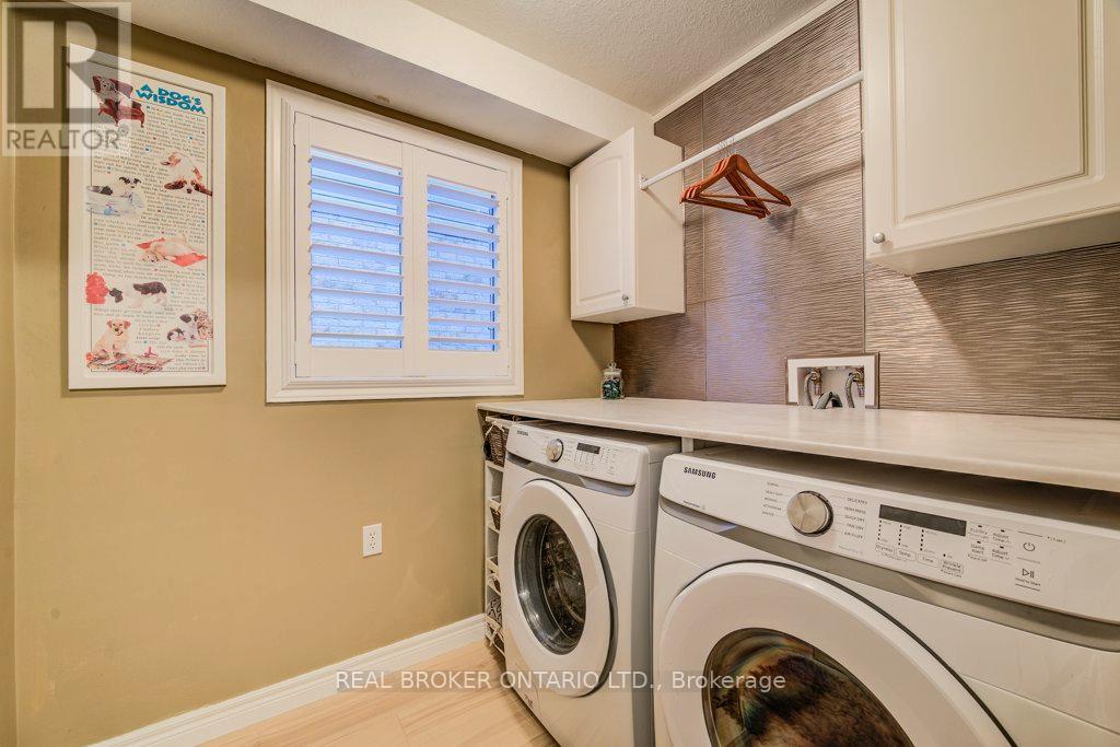 678 Interlaken Drive, Waterloo, Ontario  N2T 2Y5 - Photo 8 - X12593068