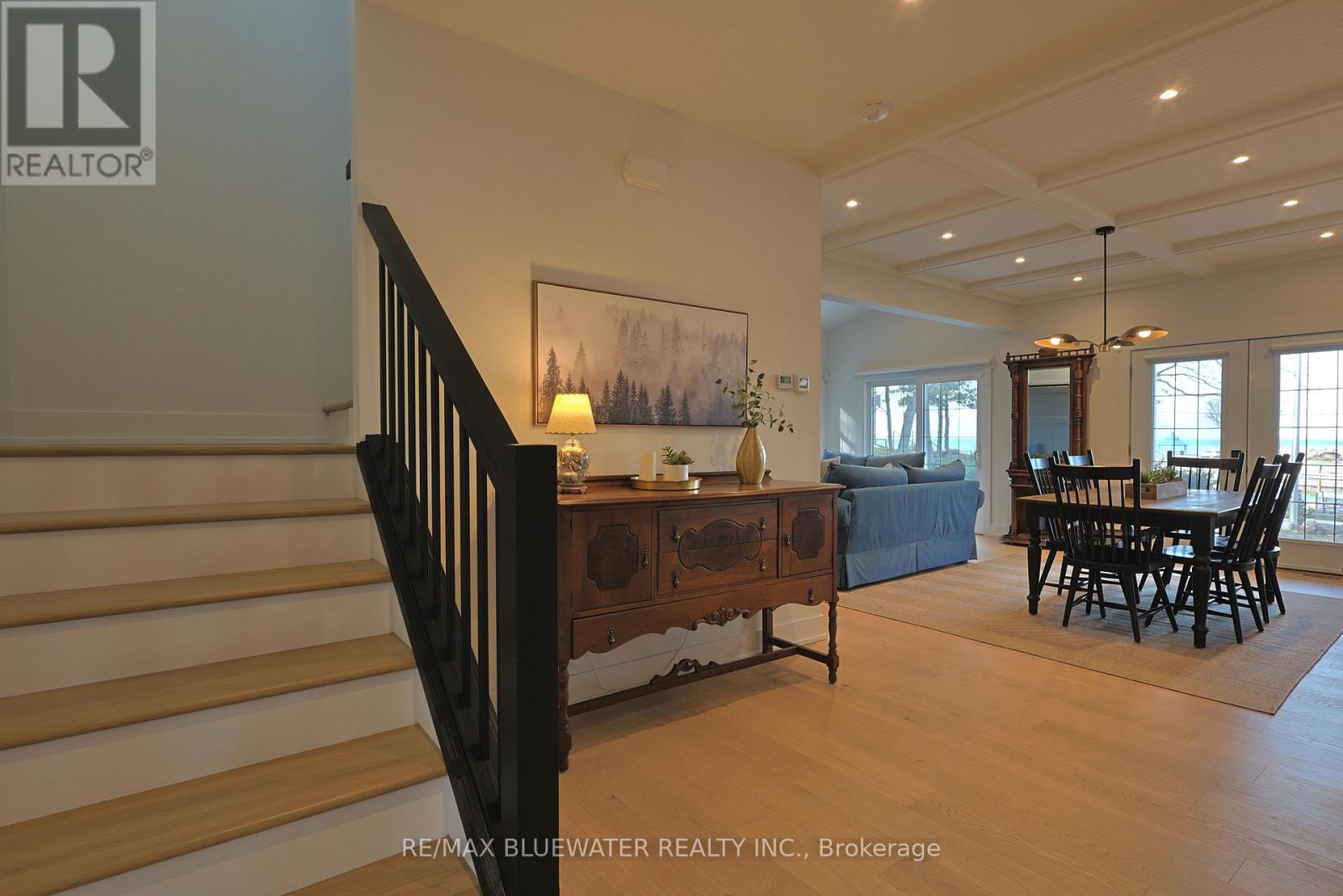 82 River Road, Lambton Shores, Ontario  N0M 1T0 - Photo 11 - X12593104