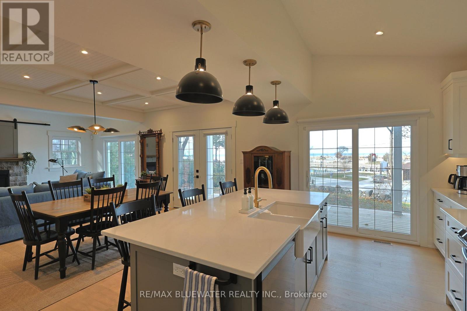 82 River Road, Lambton Shores, Ontario  N0M 1T0 - Photo 18 - X12593104