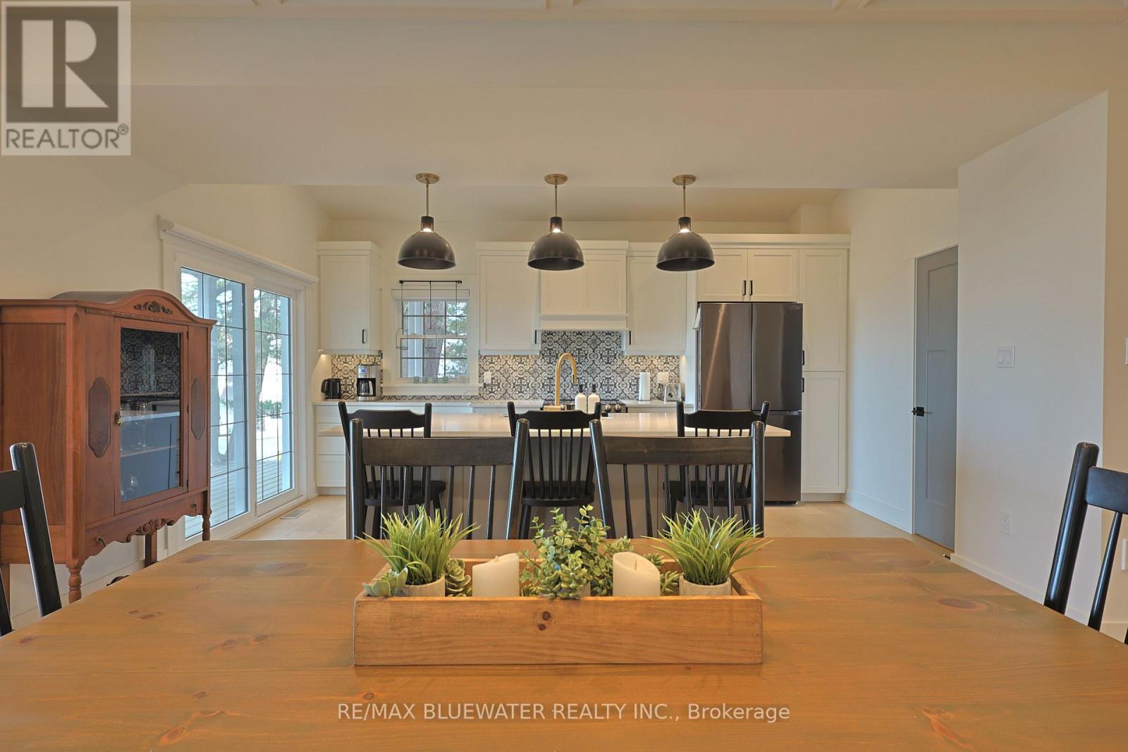 82 River Road, Lambton Shores, Ontario  N0M 1T0 - Photo 19 - X12593104