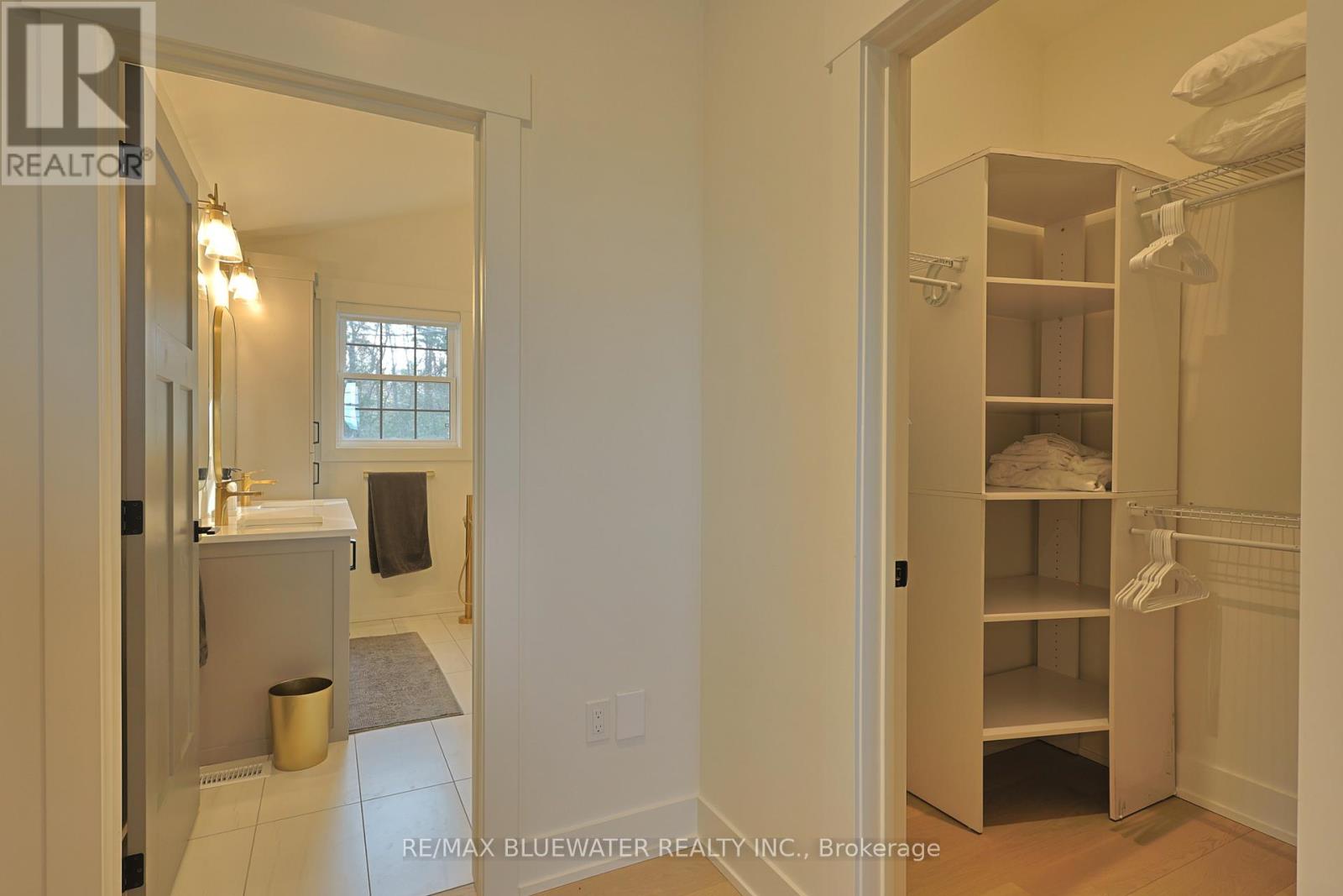 82 River Road, Lambton Shores, Ontario  N0M 1T0 - Photo 31 - X12593104