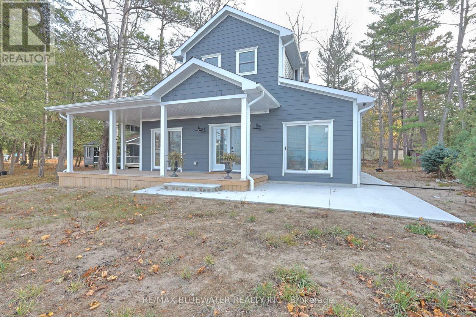 82 River Road, Lambton Shores, Ontario  N0M 1T0 - Photo 38 - X12593104