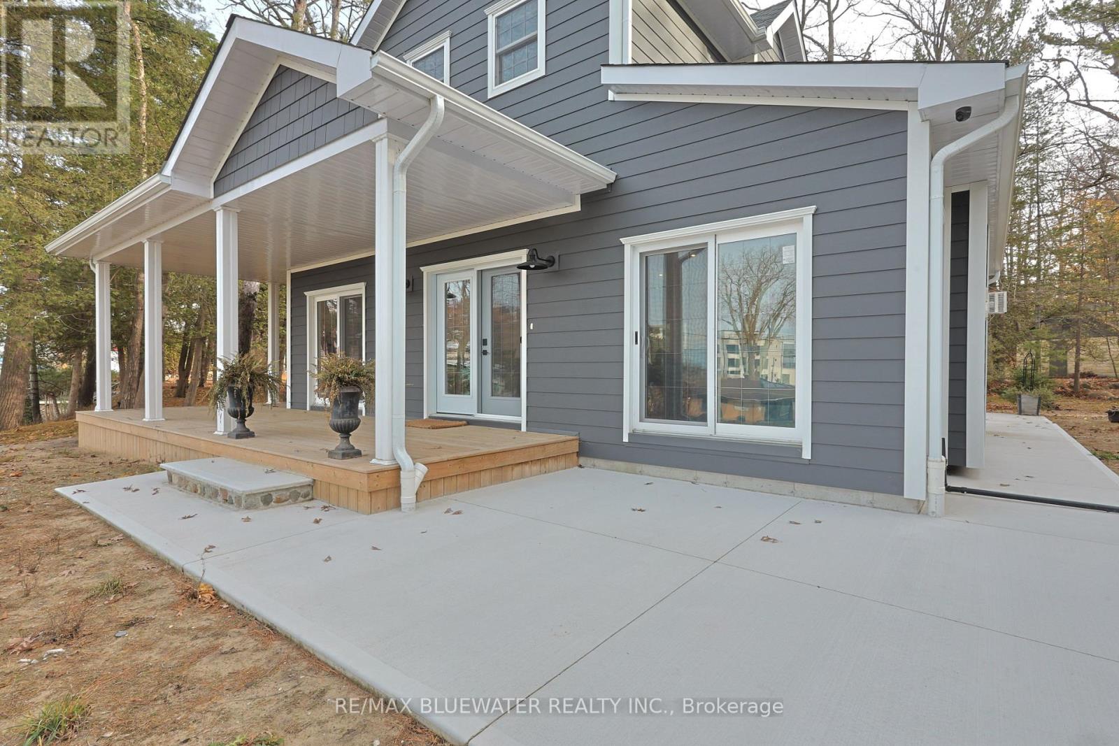 82 River Road, Lambton Shores, Ontario  N0M 1T0 - Photo 39 - X12593104