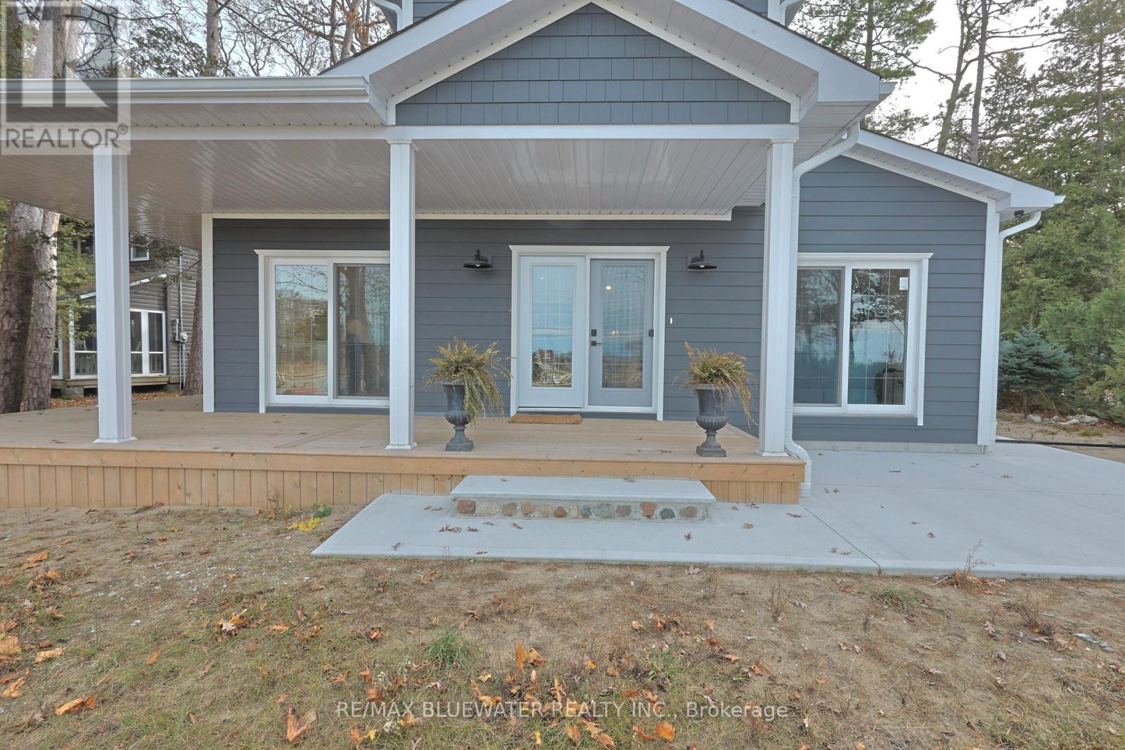 82 River Road, Lambton Shores, Ontario  N0M 1T0 - Photo 40 - X12593104