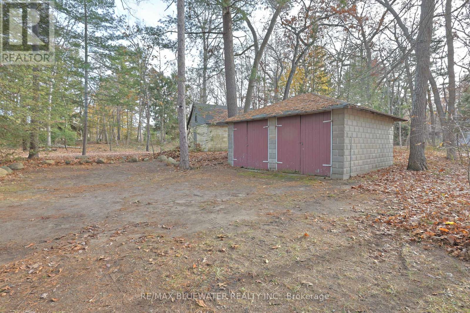 82 River Road, Lambton Shores, Ontario  N0M 1T0 - Photo 42 - X12593104