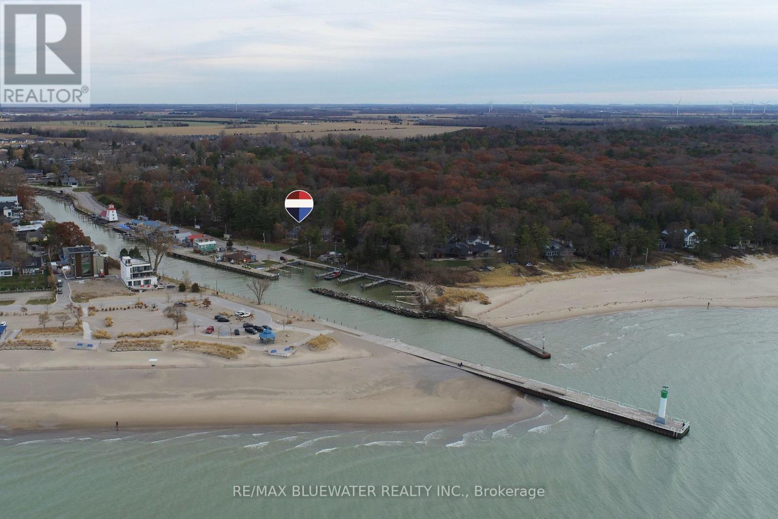 82 River Road, Lambton Shores, Ontario  N0M 1T0 - Photo 44 - X12593104