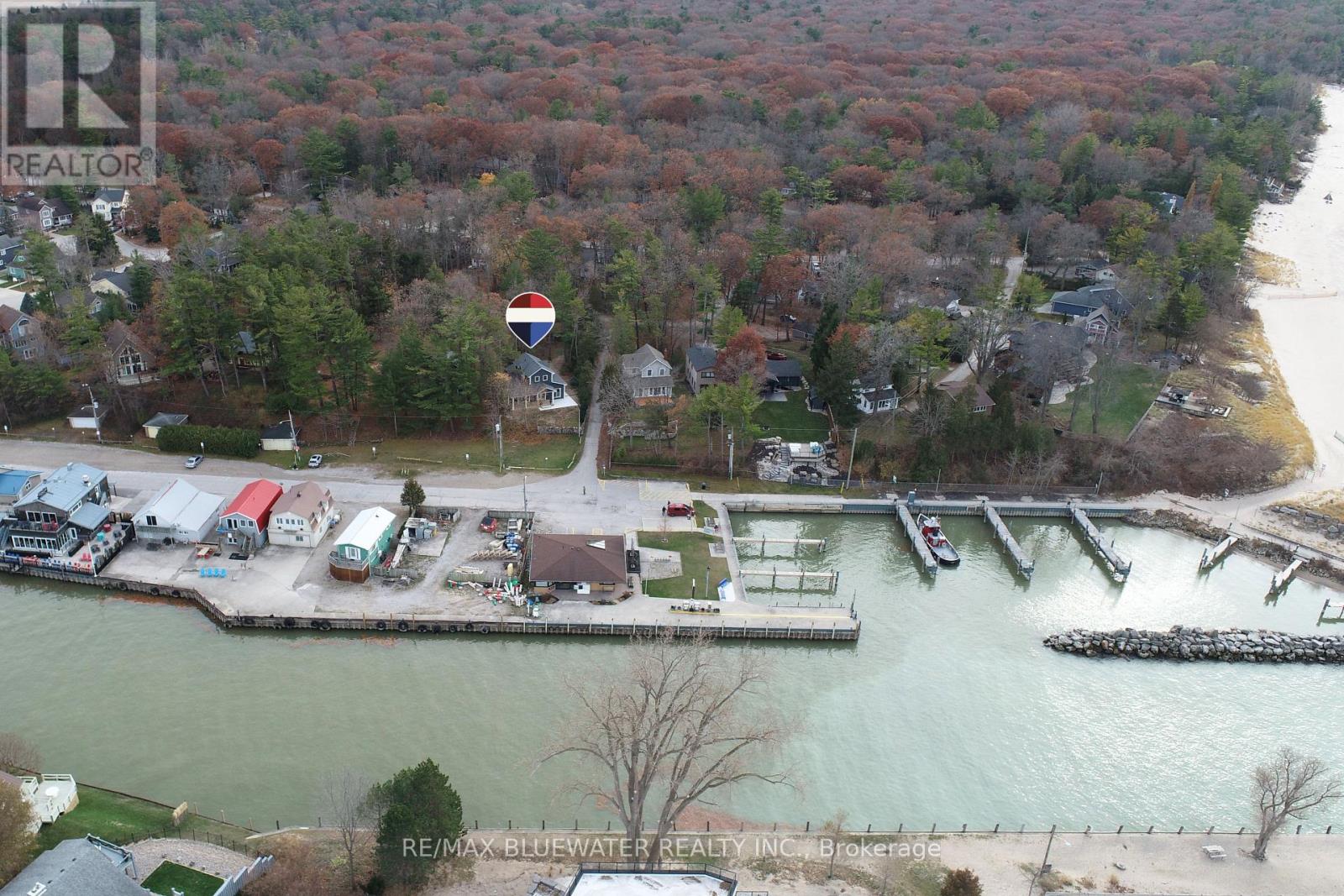 82 River Road, Lambton Shores, Ontario  N0M 1T0 - Photo 45 - X12593104