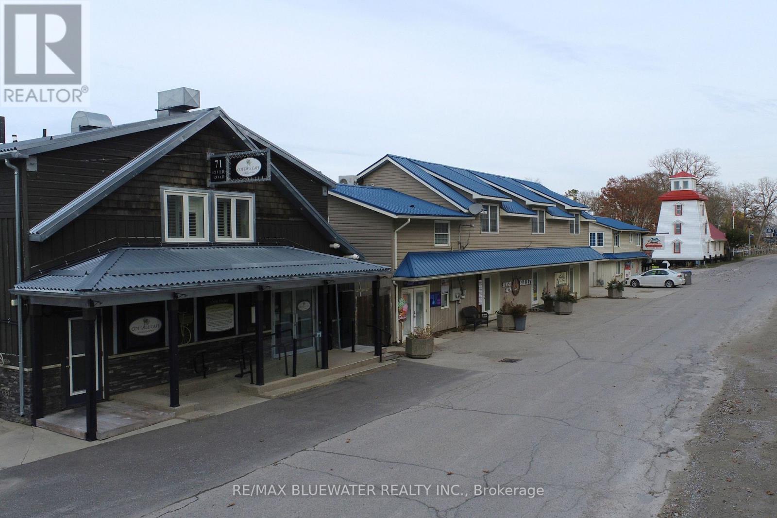 82 River Road, Lambton Shores, Ontario  N0M 1T0 - Photo 50 - X12593104