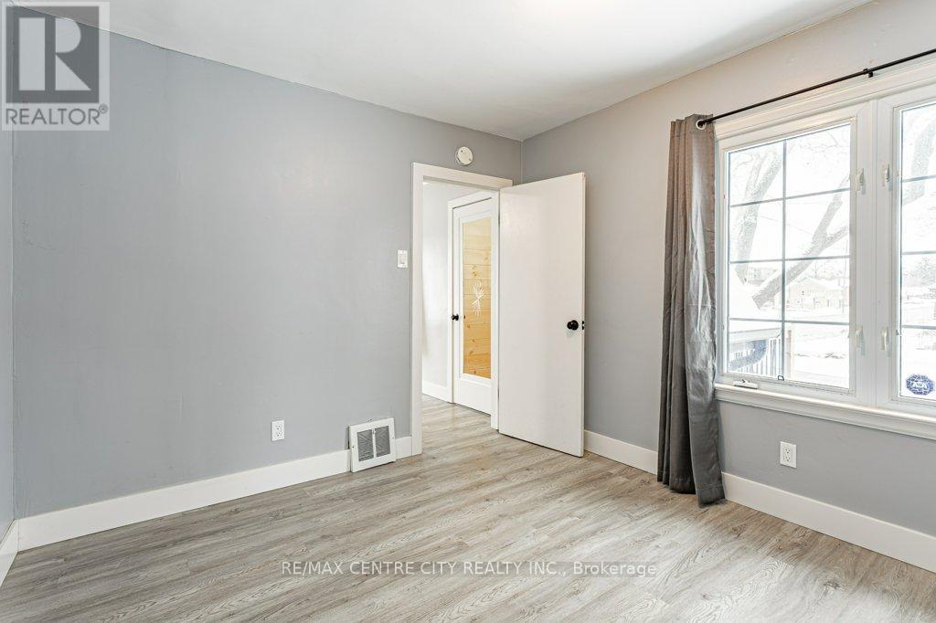 1305 Langmuir Avenue, London East, Ontario  N5W 2G5 - Photo 17 - X12593134