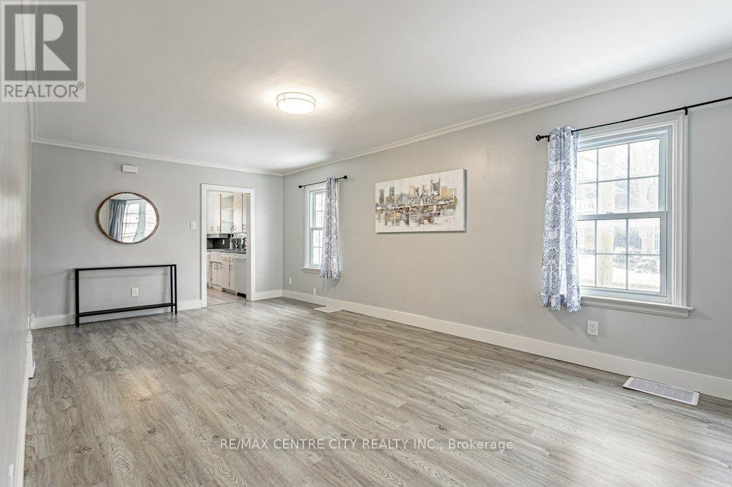 1305 Langmuir Avenue, London East, Ontario  N5W 2G5 - Photo 7 - X12593134