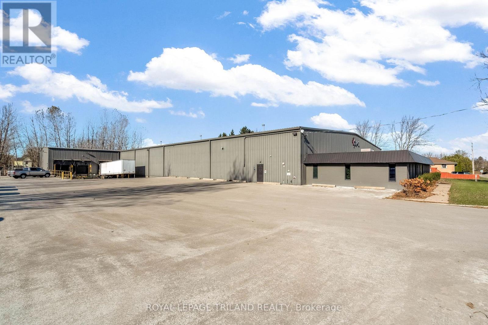 130 Woodworth Avenue S, St. Thomas, Ontario  N5P 3K1 - Photo 11 - X12593164