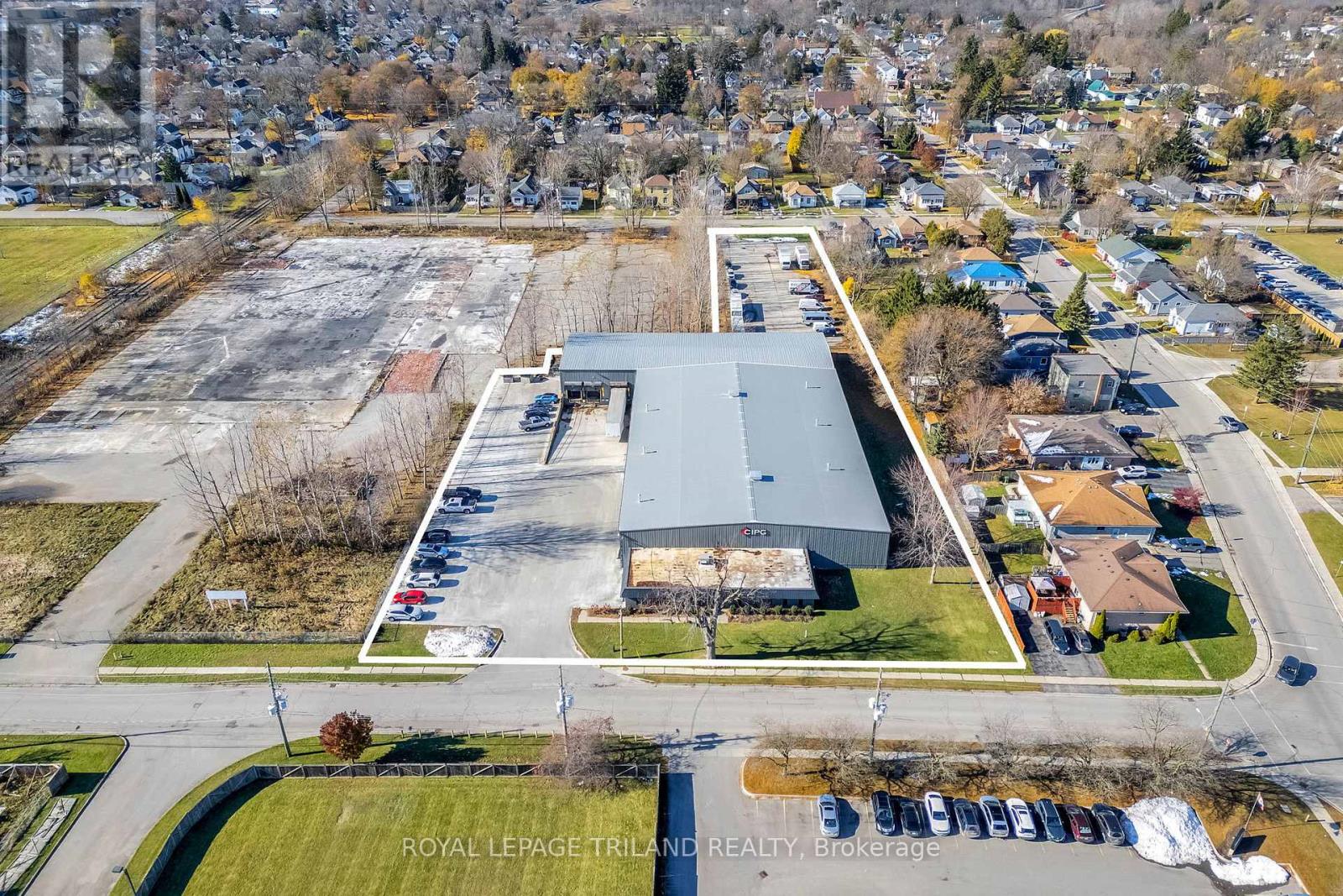 130 Woodworth Avenue S, St. Thomas, Ontario  N5P 3K1 - Photo 2 - X12593164