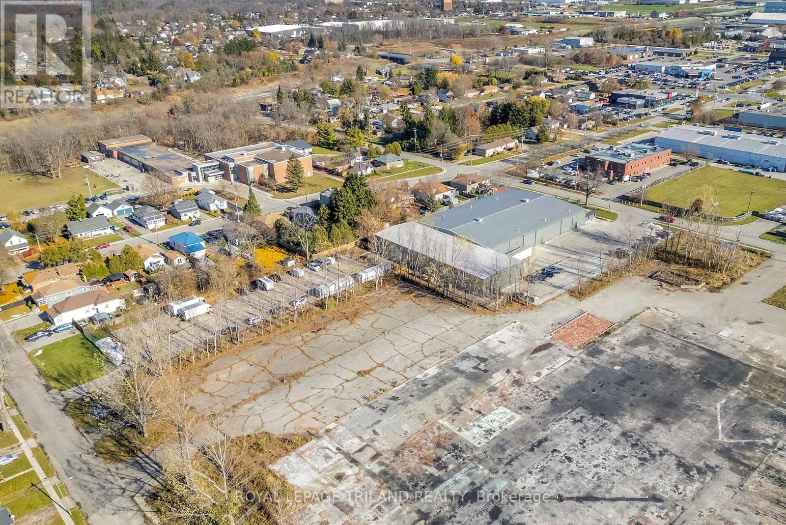 130 Woodworth Avenue S, St. Thomas, Ontario  N5P 3K1 - Photo 6 - X12593164