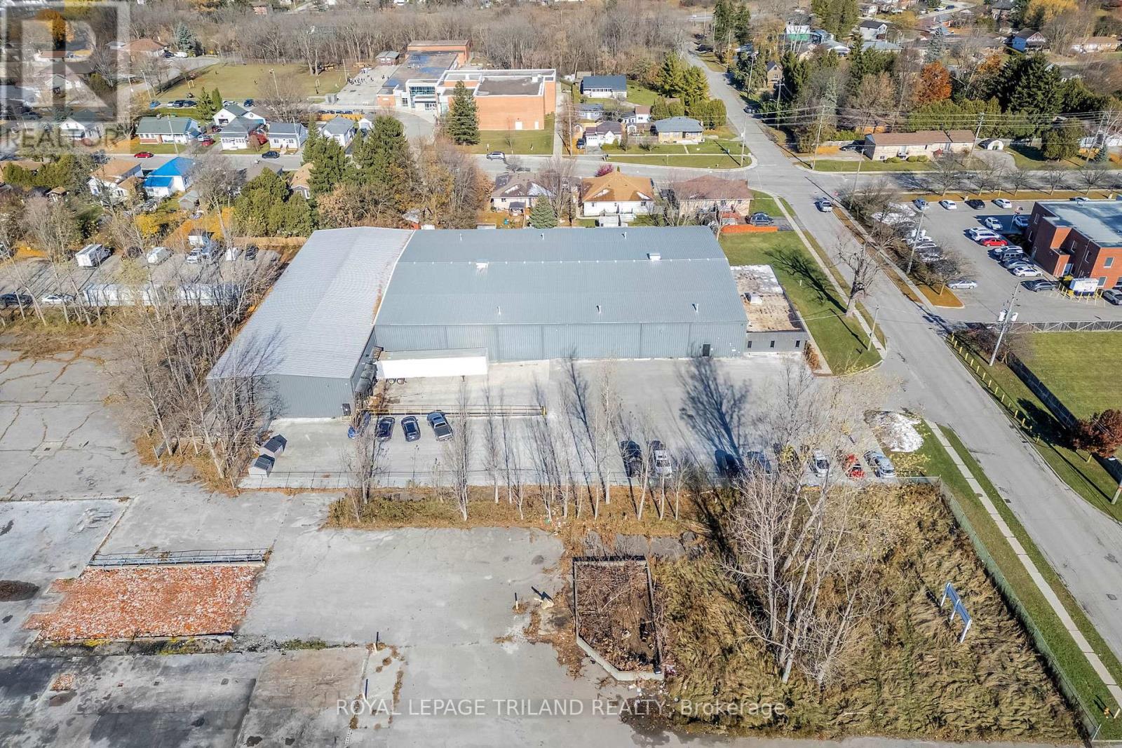 130 Woodworth Avenue S, St. Thomas, Ontario  N5P 3K1 - Photo 7 - X12593164