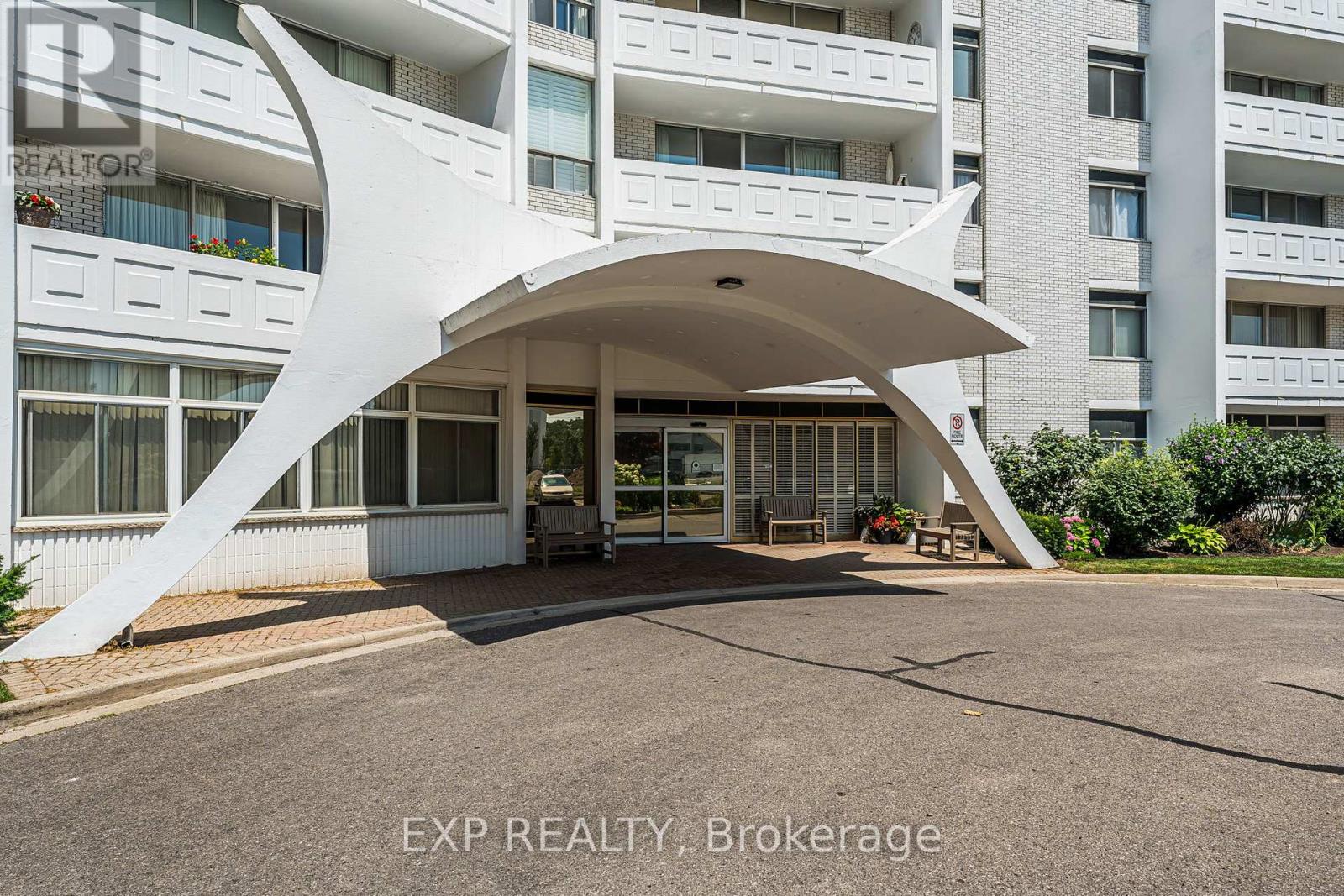 509 - 15 Towering Heights Boulevard, St. Catharines, Ontario  L2T 3G7 - Photo 4 - X12593100
