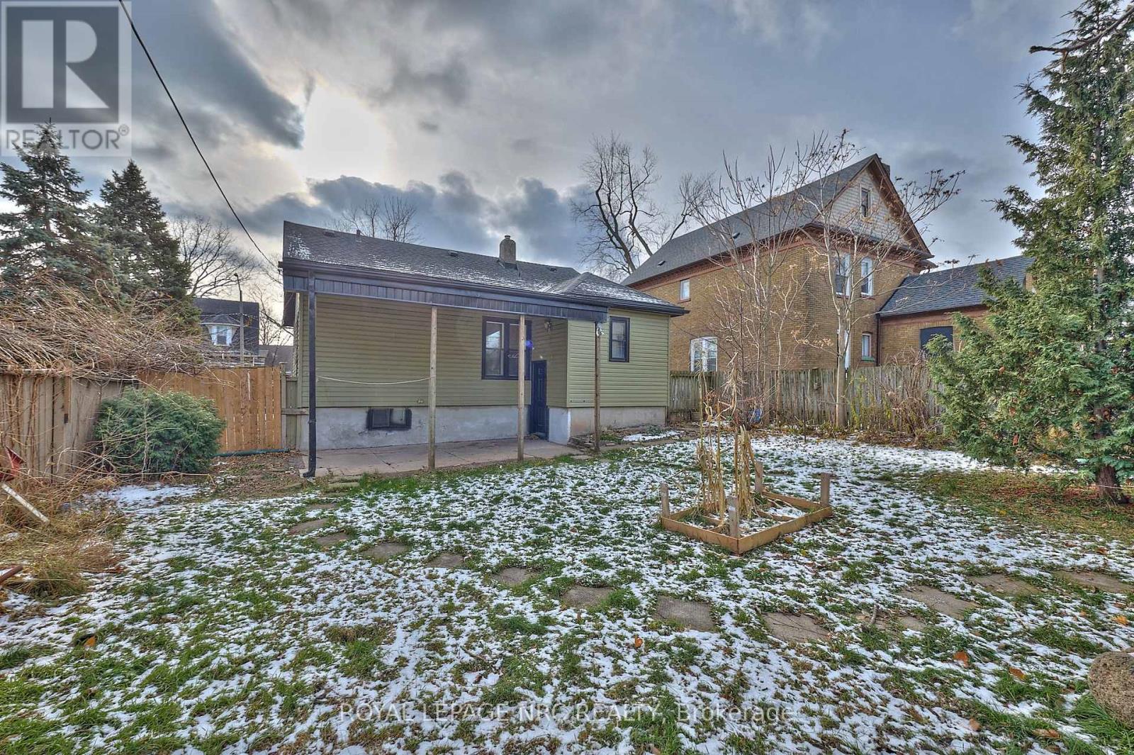 4639 Eastwood Crescent, Niagara Falls, Ontario  L2E 1B2 - Photo 5 - X12593132