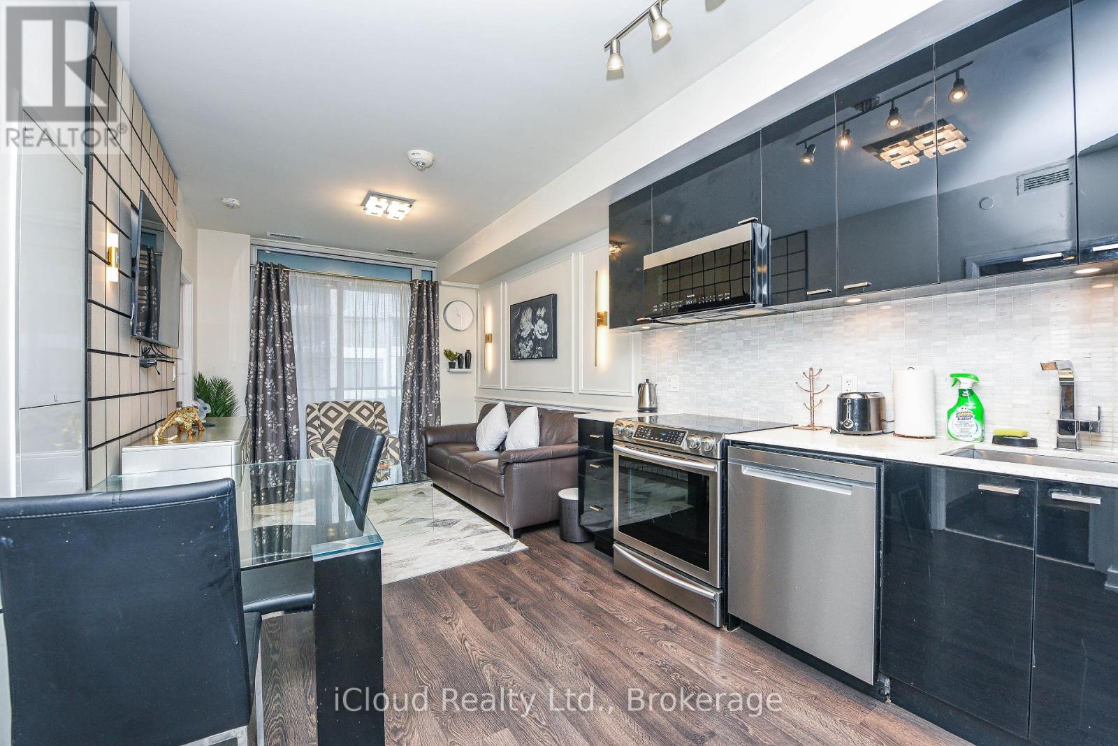 1015 - 576 Front St Street W, Toronto, Ontario M5V 0P8 - Photo 33 - C12591638