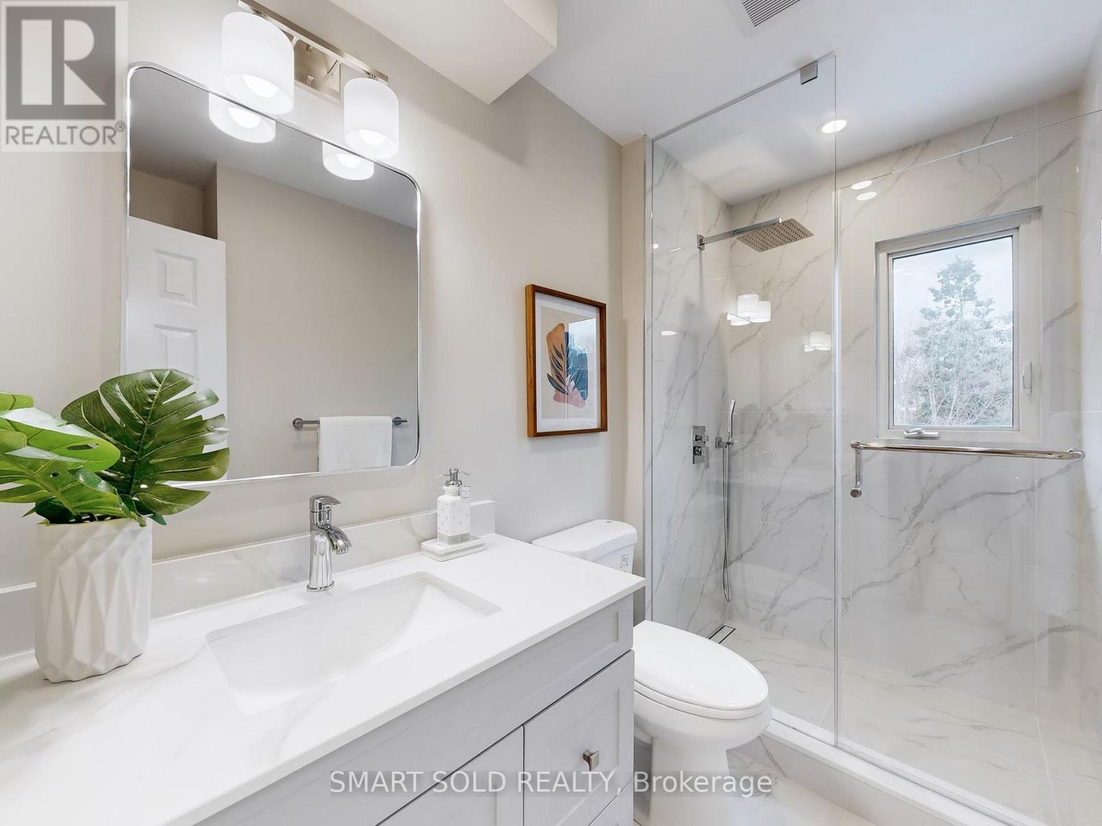 44 Castleridge Drive, Richmond Hill, Ontario L4B 1P8 - Photo 23 - N12592866