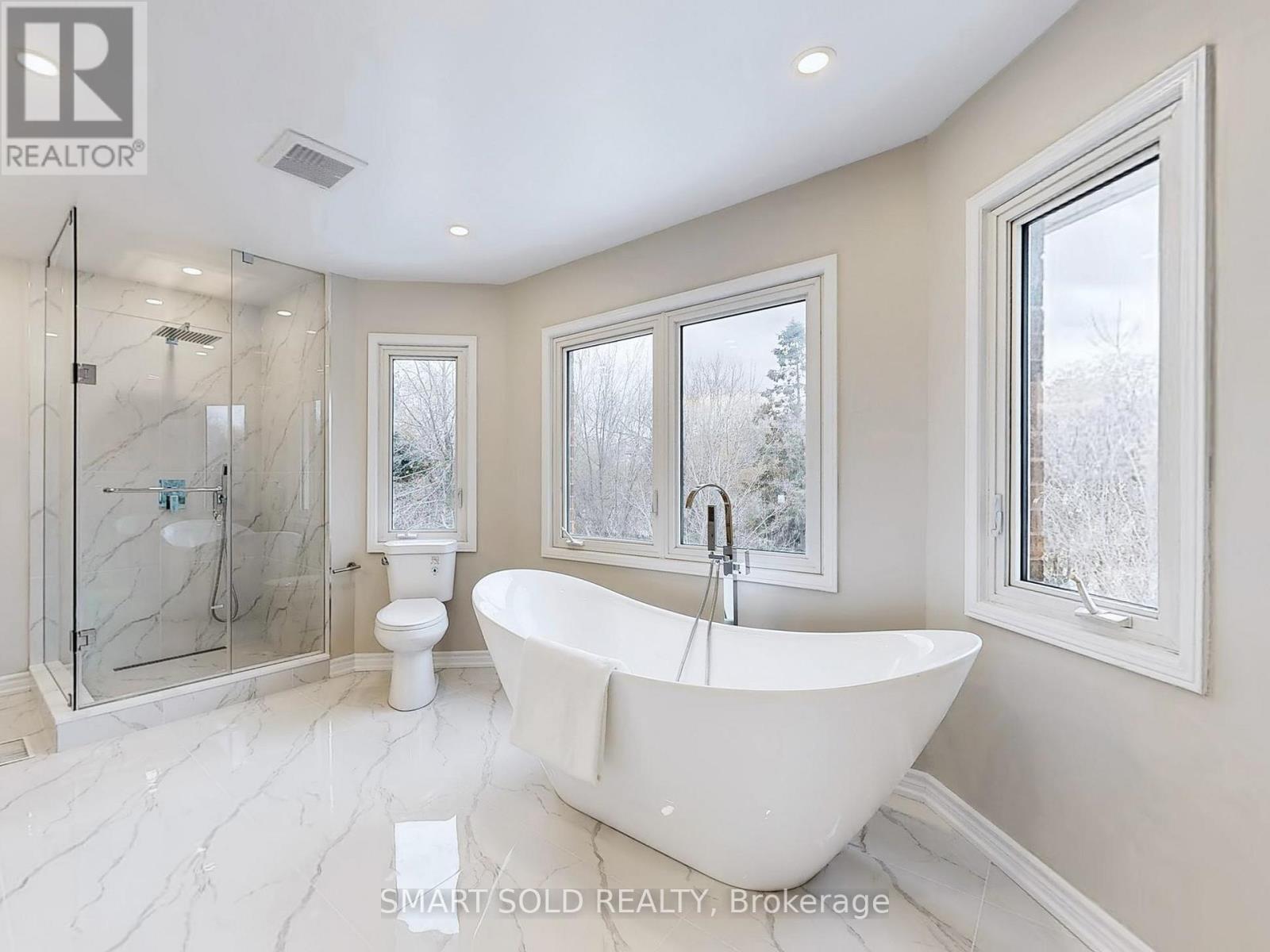 44 Castleridge Drive, Richmond Hill, Ontario L4B 1P8 - Photo 20 - N12592866