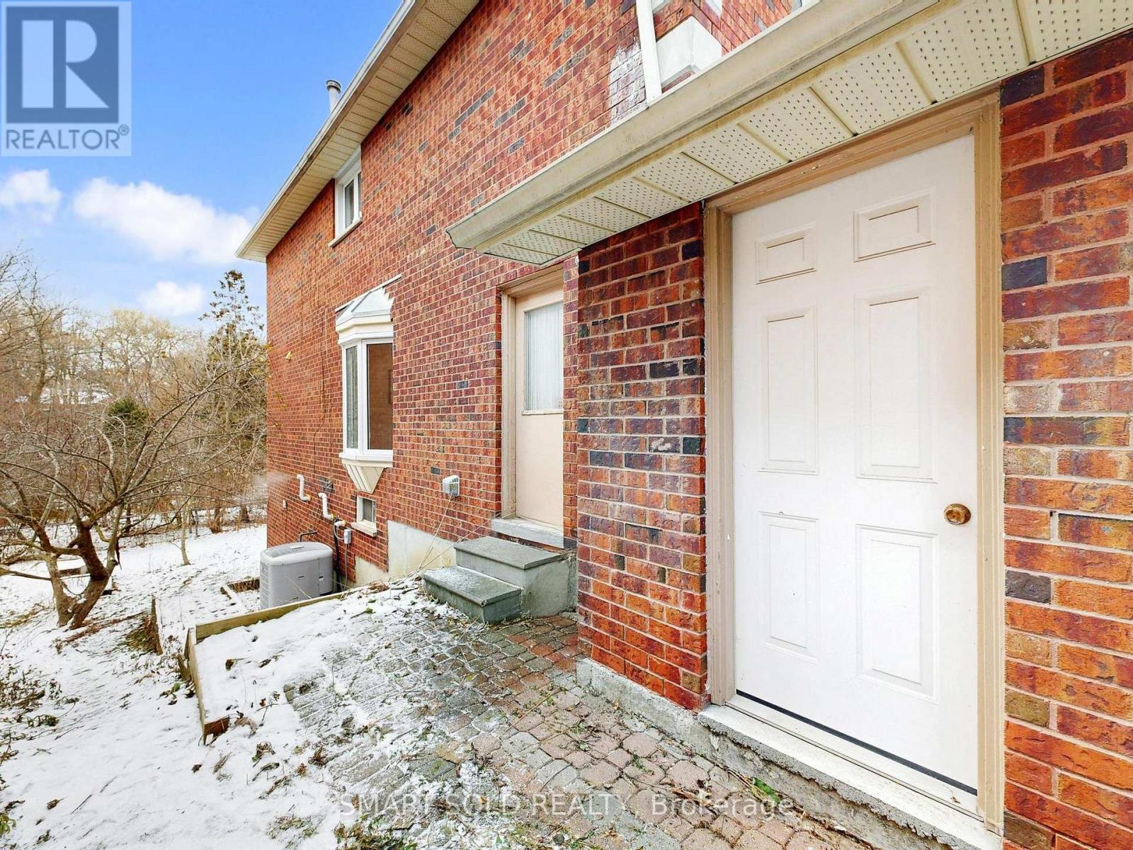 44 Castleridge Drive, Richmond Hill, Ontario L4B 1P8 - Photo 37 - N12592866