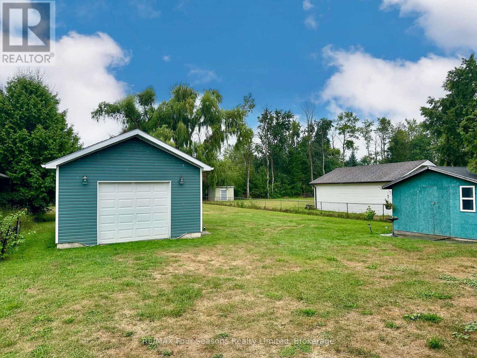 225 Christopher Street, Clearview, Ontario  L0M 1S0 - Photo 33 - S12593126