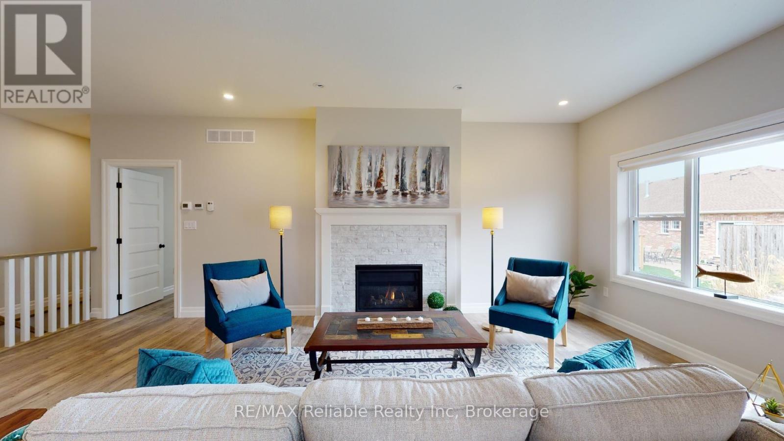 7 Thimbleweed Drive, Bluewater, Ontario  N0M 1G0 - Photo 5 - X12593162