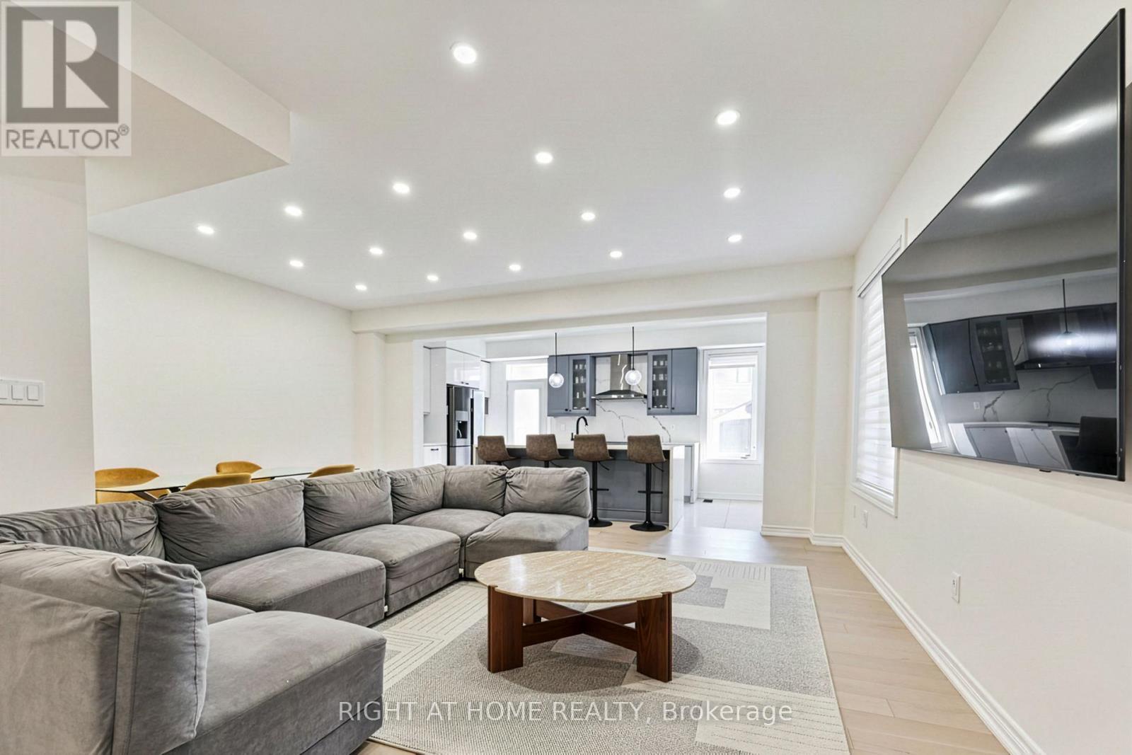 80 Conarty Crescent, Whitby, Ontario  L1P 0L4 - Photo 2 - E12593112