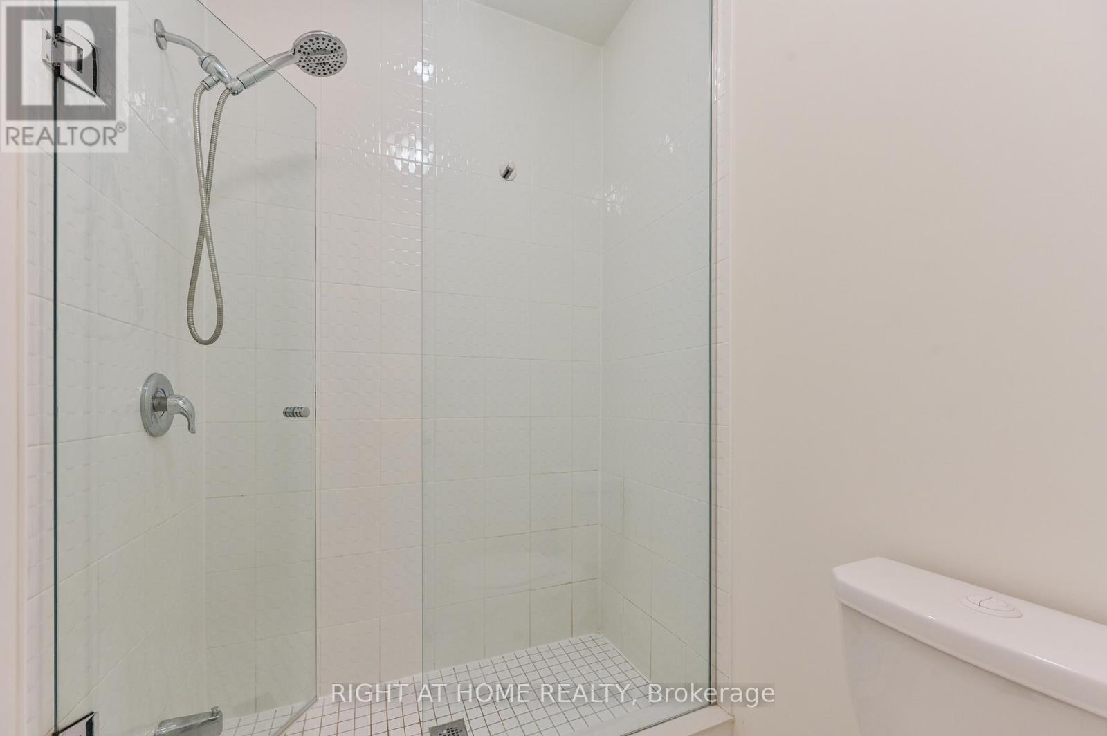 80 Conarty Crescent, Whitby, Ontario  L1P 0L4 - Photo 24 - E12593112