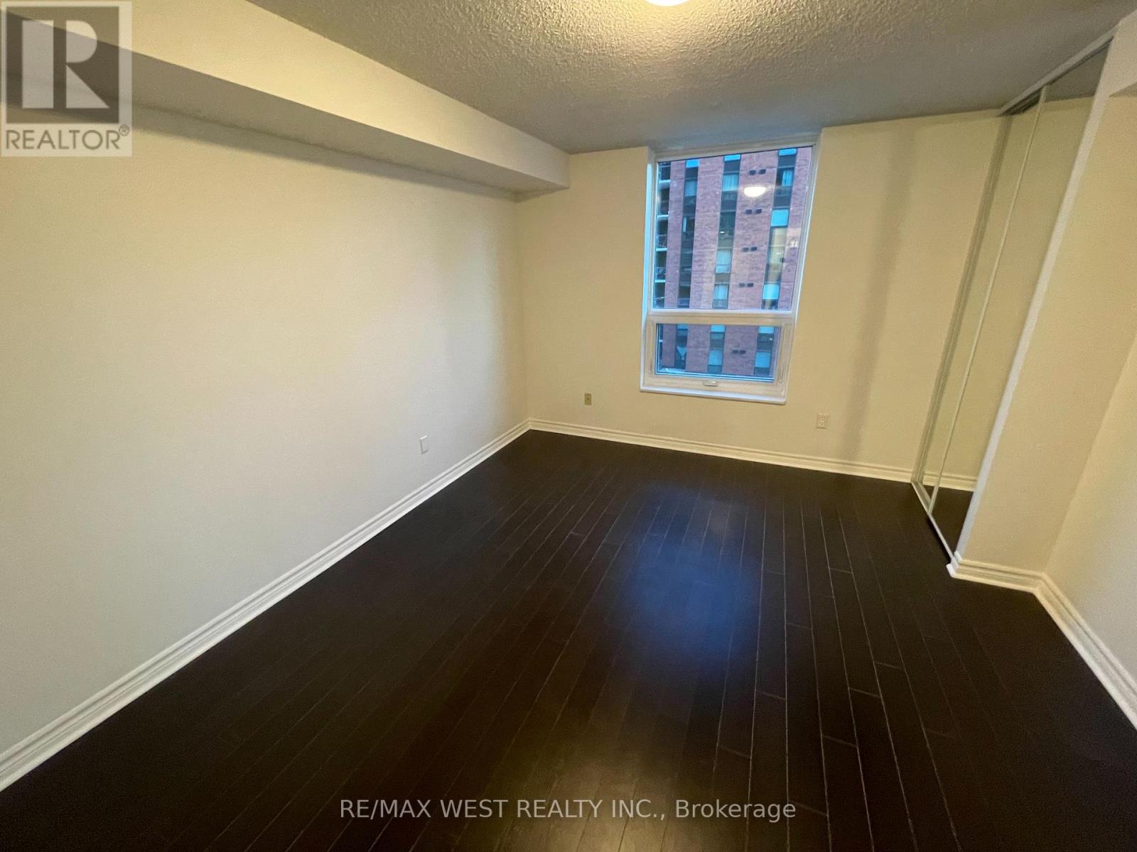 1027 - 77 Maitland Place, Toronto, Ontario  M4Y 2V6 - Photo 17 - C12590208