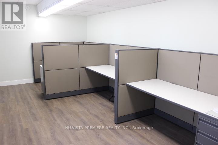 247 Main Street, Southwest Middlesex (Glencoe), Ontario  N0L 1M0 - Photo 9 - X12164379