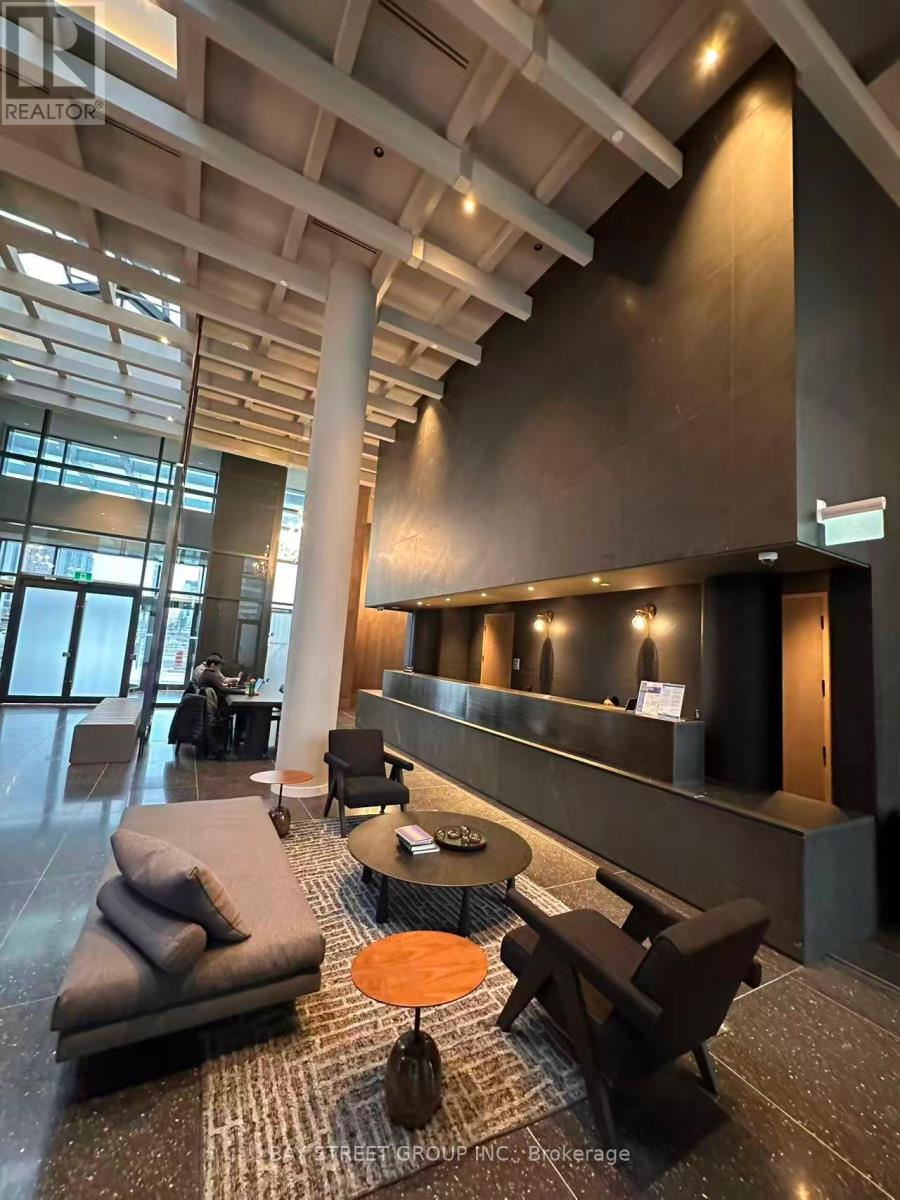 3209 - 8 Interchange Way, Vaughan, Ontario  L4K 0R2 - Photo 2 - N12593172