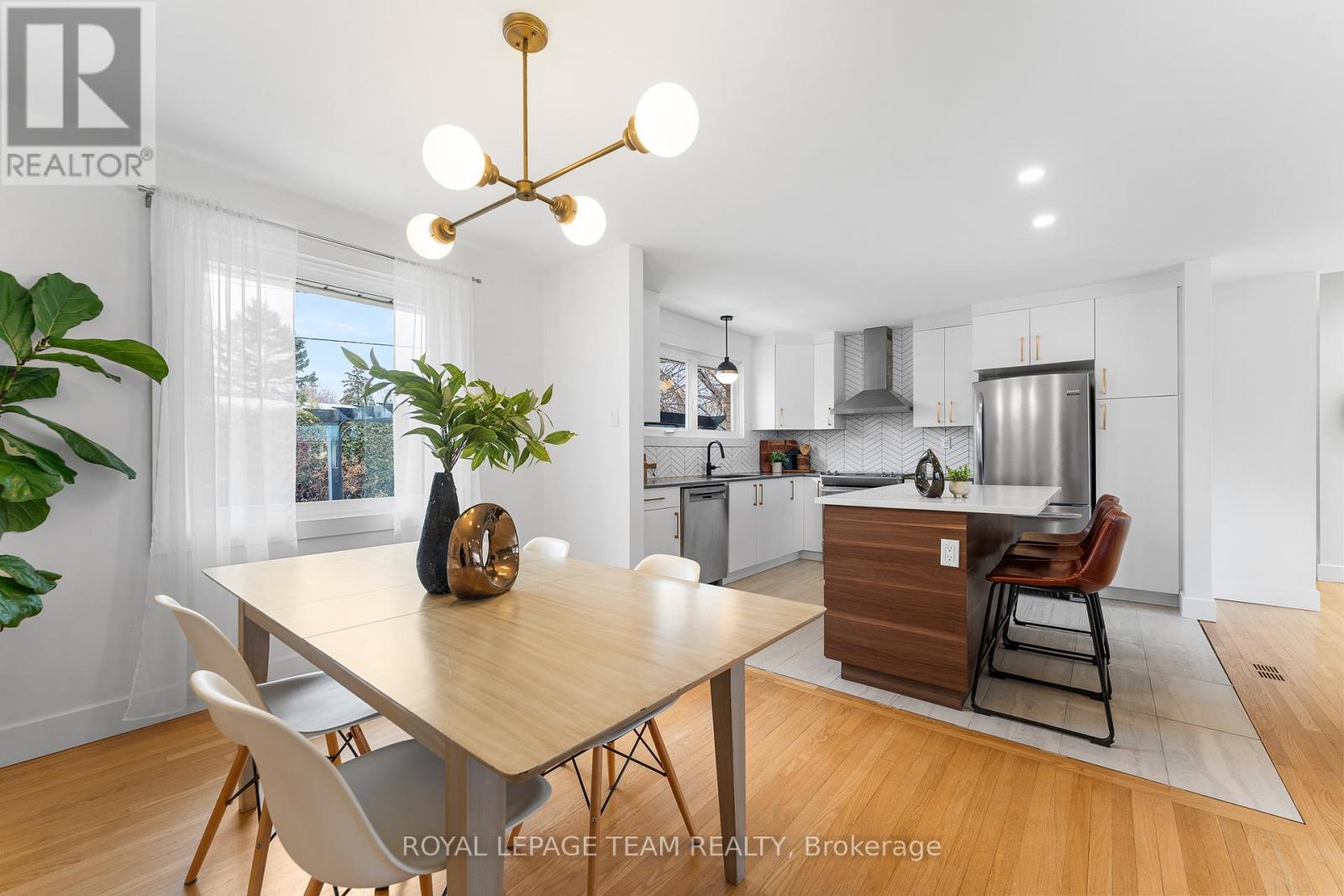 62 Crystal Beach Drive, Ottawa, Ontario K2H 5N1 - Photo 11 - X12586752