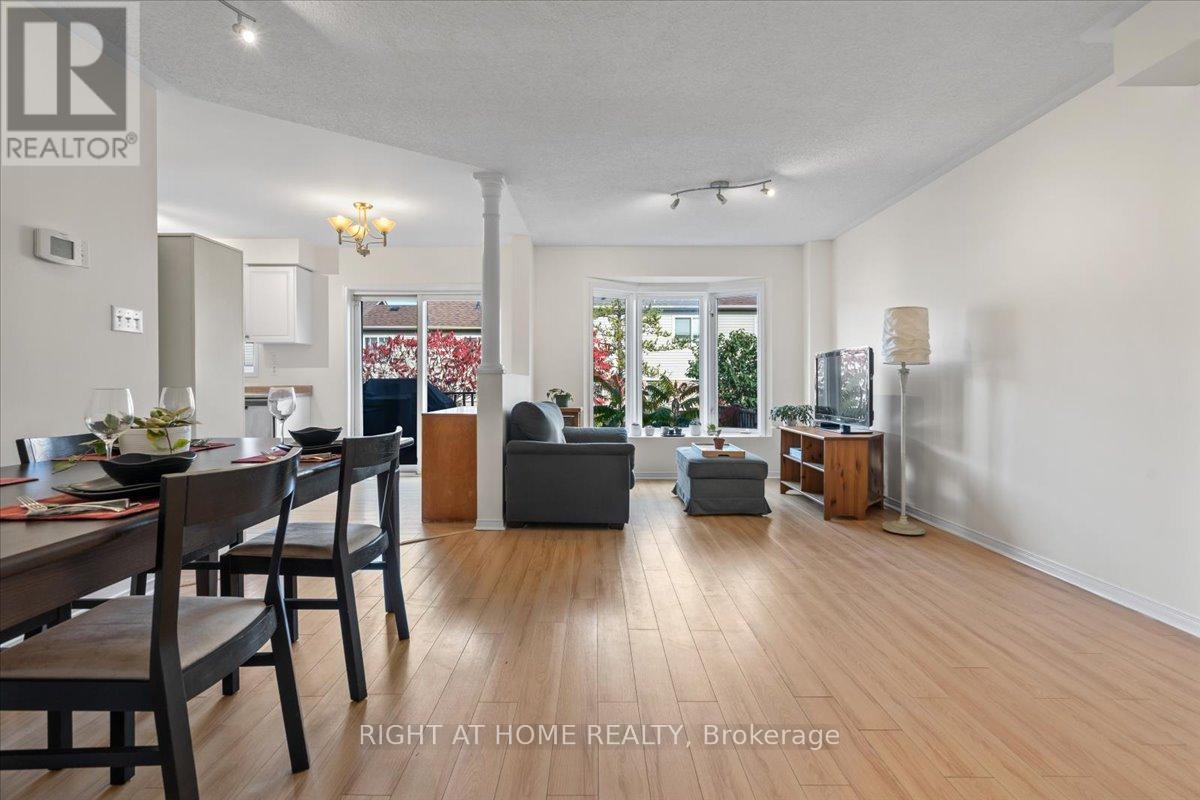 84 Trevino Circle, Barrie, Ontario L4M 6T8 - Photo 3 - S12593118