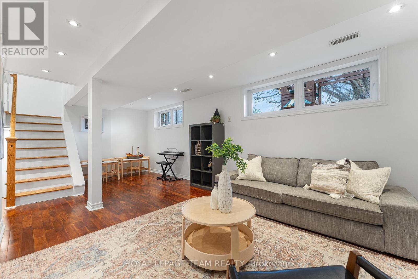 62 Crystal Beach Drive, Ottawa, Ontario K2H 5N1 - Photo 34 - X12586752