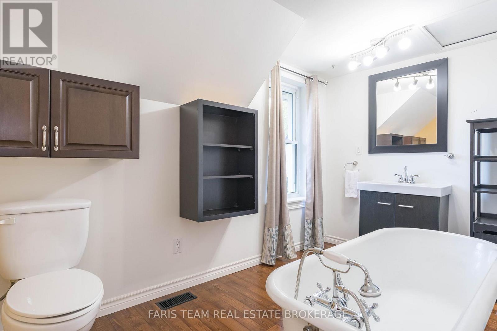 139 Veterans Lane, Tay (Victoria Harbour), Ontario  L0K 2A0 - Photo 19 - S12593168