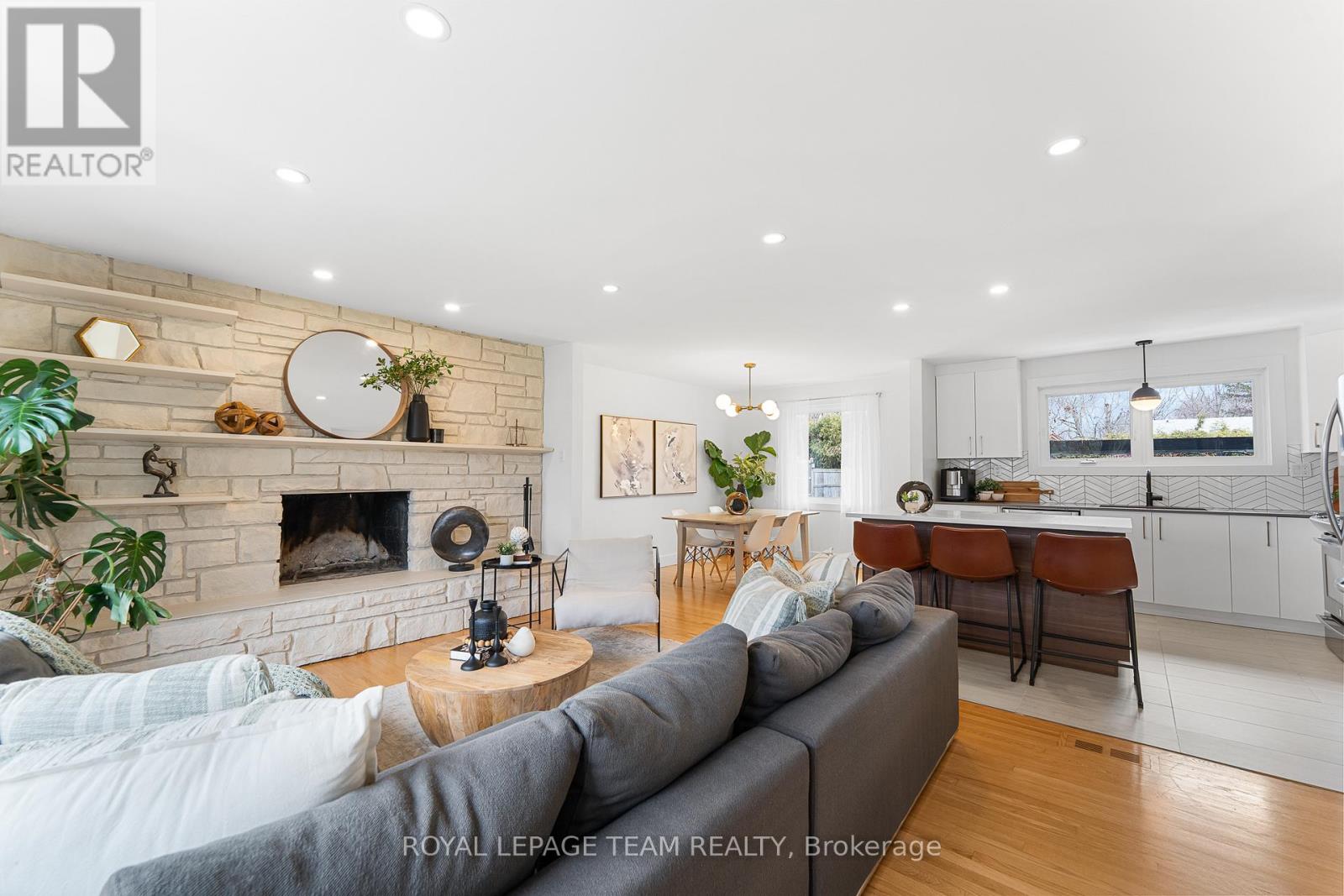 62 Crystal Beach Drive, Ottawa, Ontario K2H 5N1 - Photo 9 - X12586752