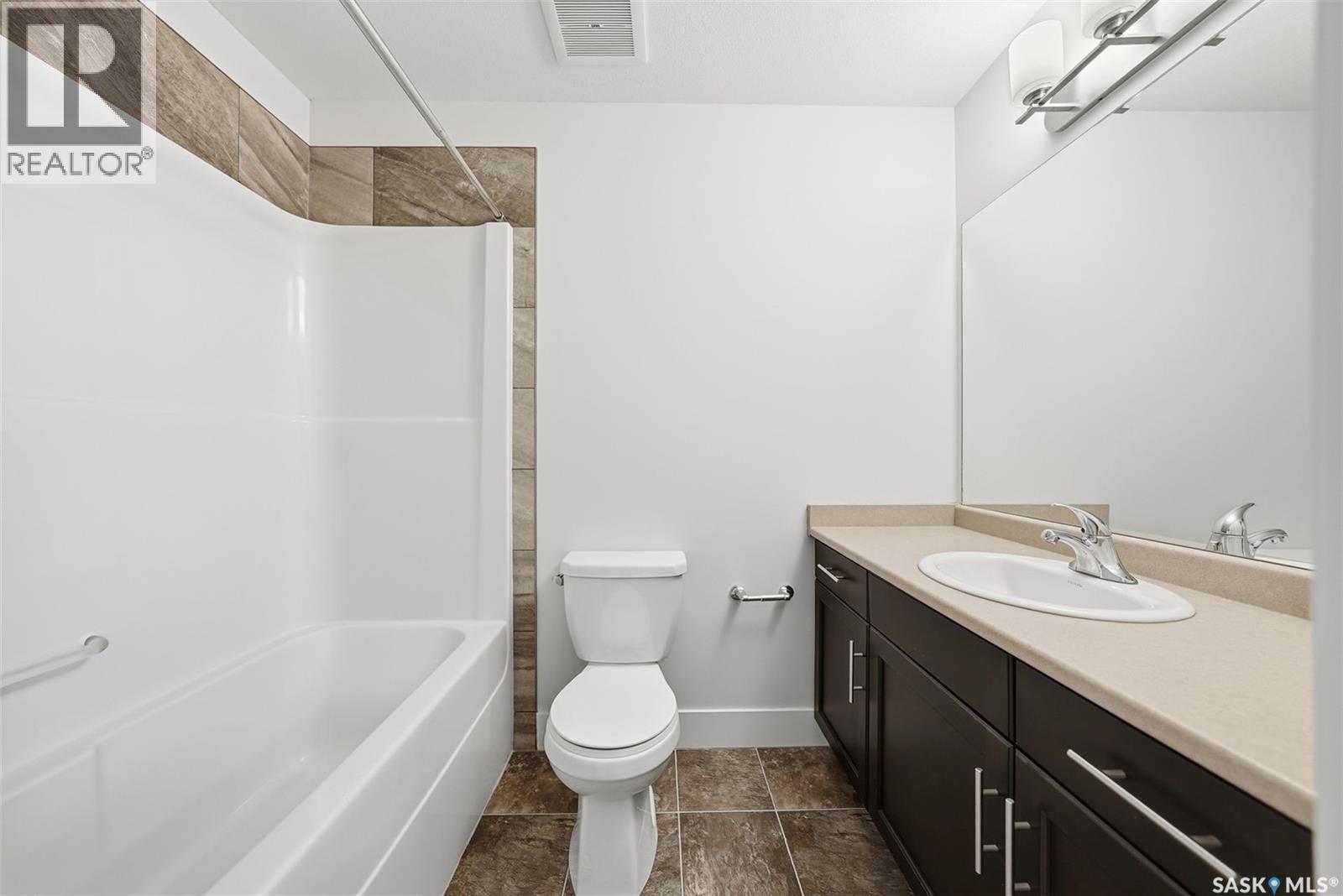 8 900 St Andrews Lane, Warman, Saskatchewan  S0K 4S4 - Photo 17 - SK025039