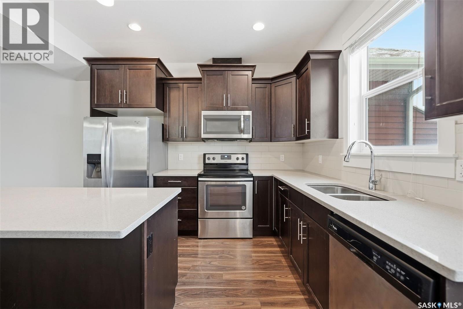 8 900 St Andrews Lane, Warman, Saskatchewan  S0K 4S4 - Photo 4 - SK025039