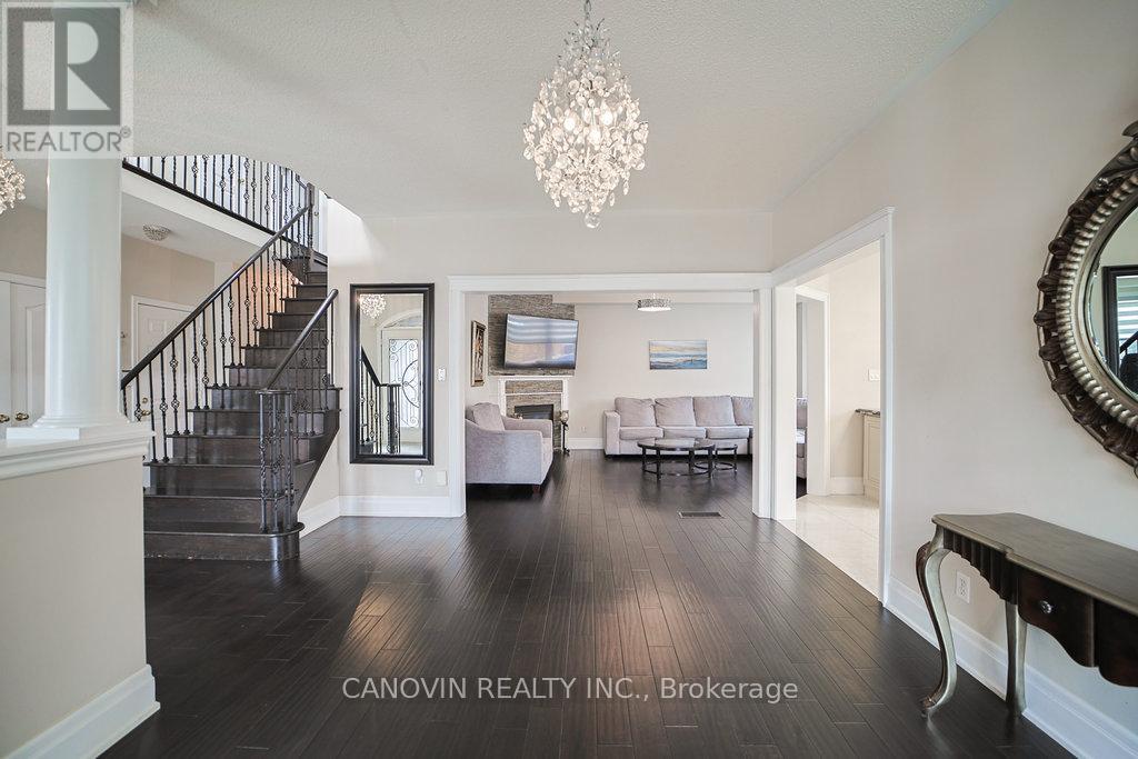 2353 Woodcrest Drive, Oakville, Ontario  L6M 4S2 - Photo 20 - W12593102