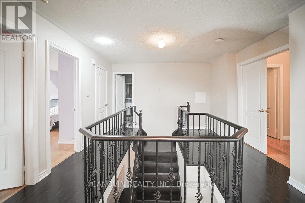 2353 Woodcrest Drive, Oakville, Ontario  L6M 4S2 - Photo 23 - W12593102