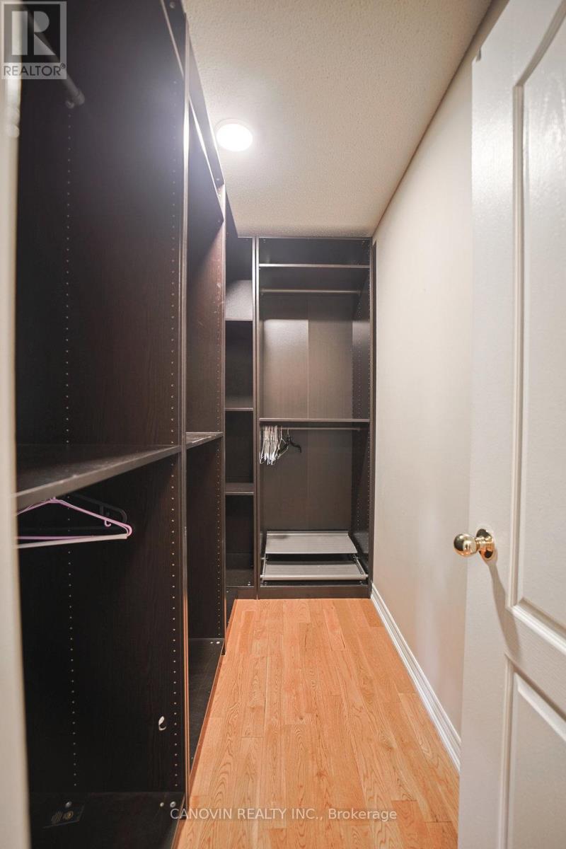 2353 Woodcrest Drive, Oakville, Ontario  L6M 4S2 - Photo 26 - W12593102