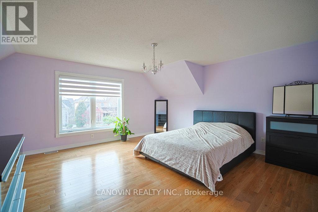 2353 Woodcrest Drive, Oakville, Ontario  L6M 4S2 - Photo 28 - W12593102