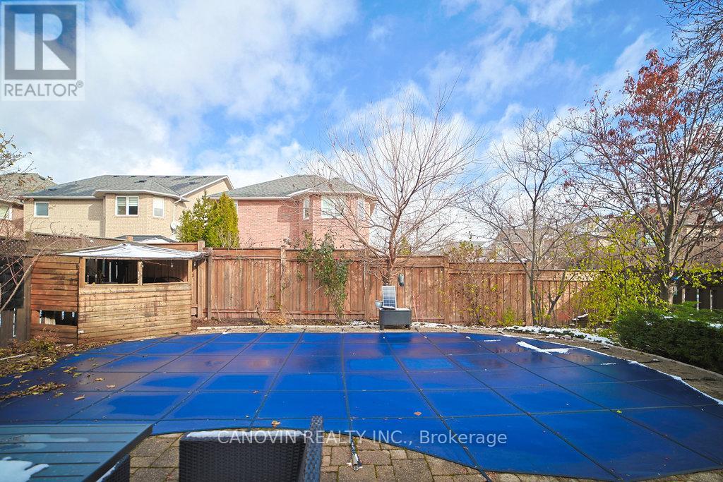 2353 Woodcrest Drive, Oakville, Ontario  L6M 4S2 - Photo 39 - W12593102